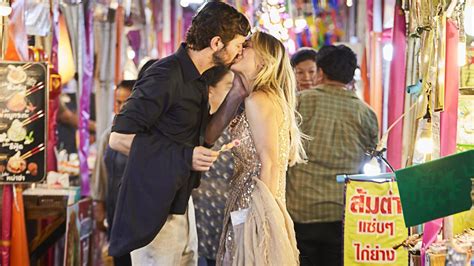 Kaley Cuoco reveals struggles filming ‘true sex scene’ in The。